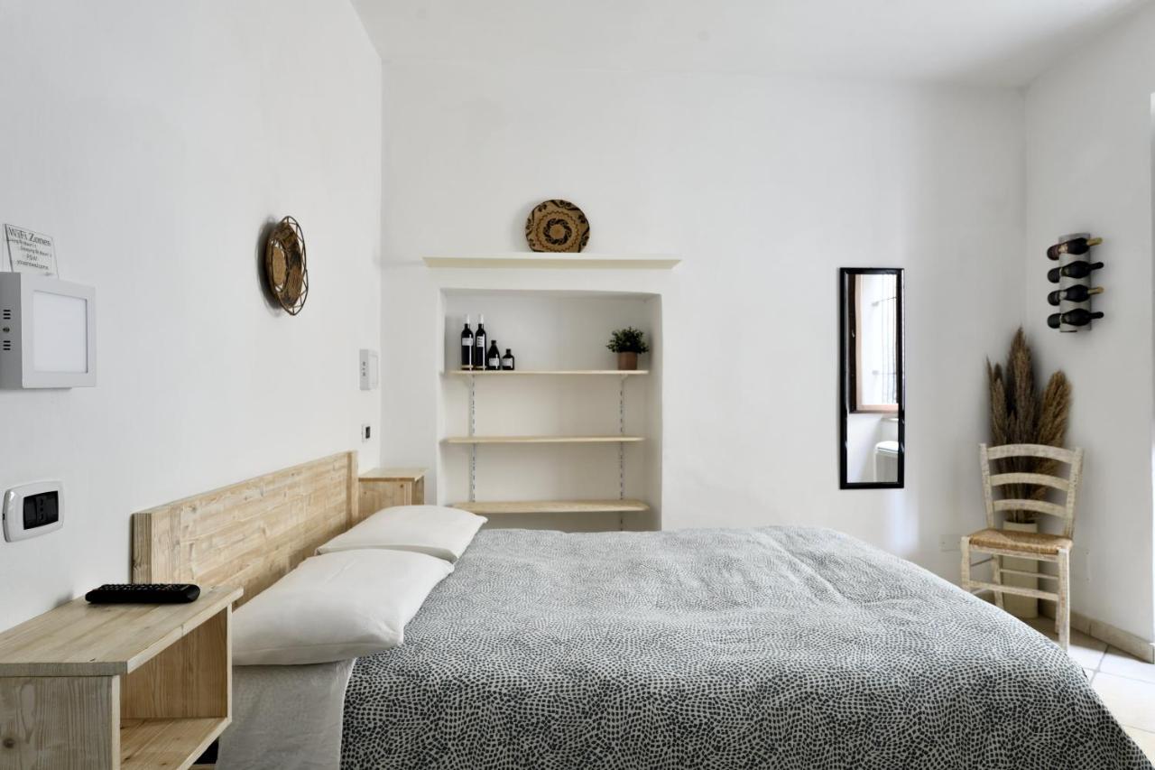 Al Vicoletto - Genuine Hospitality Bed & Breakfast ตอร์โตลี ภายนอก รูปภาพ