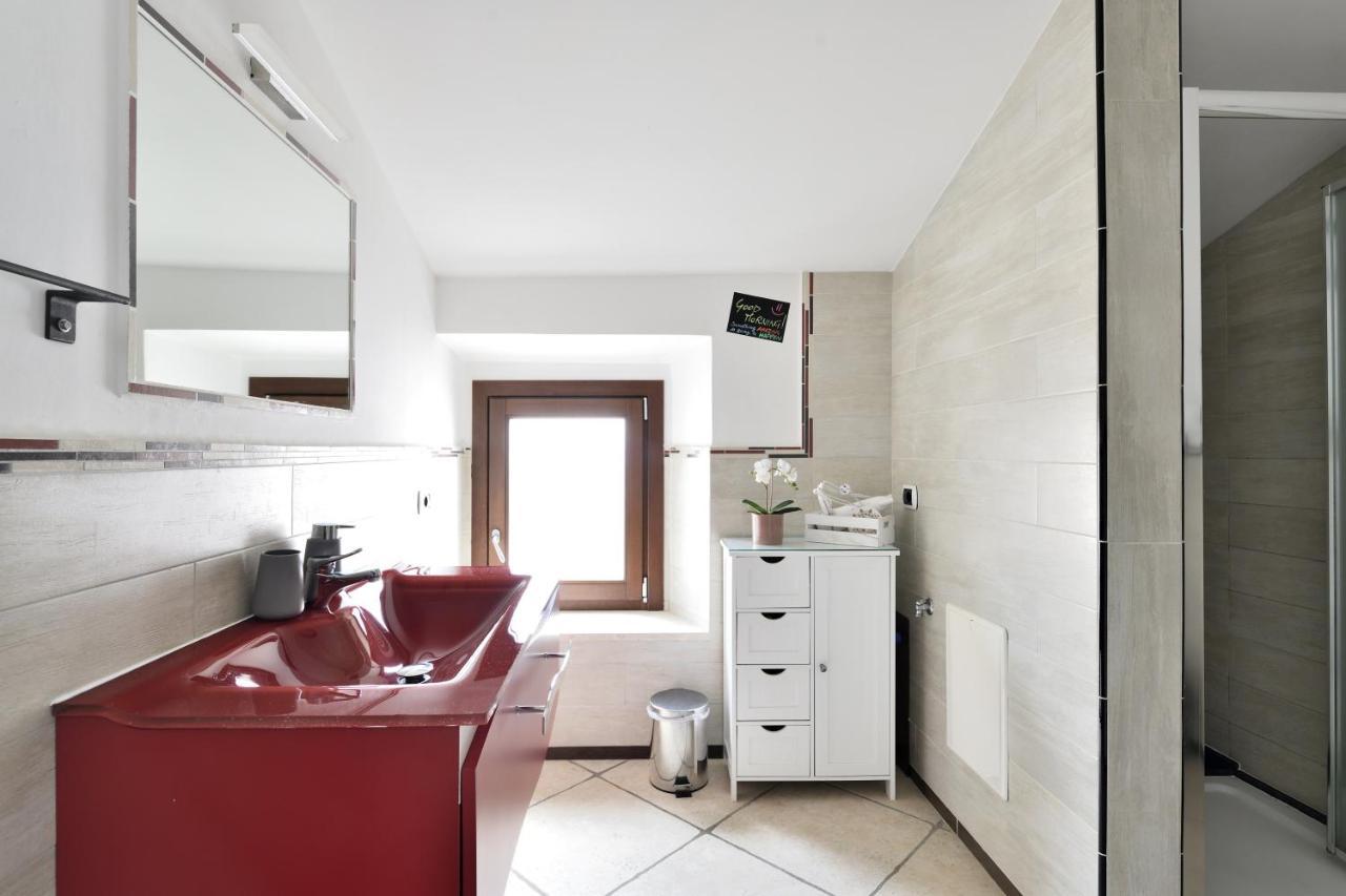 Al Vicoletto - Genuine Hospitality Bed & Breakfast ตอร์โตลี ภายนอก รูปภาพ