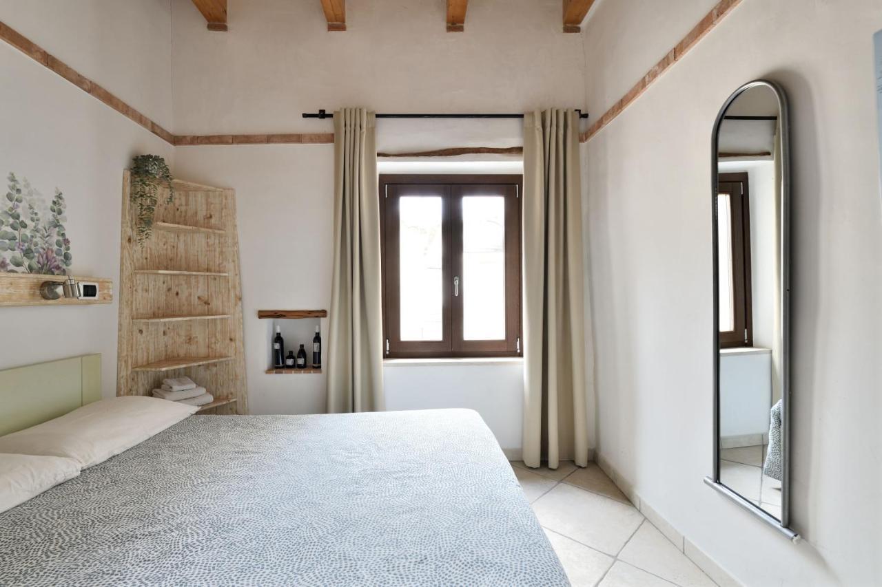 Al Vicoletto - Genuine Hospitality Bed & Breakfast ตอร์โตลี ภายนอก รูปภาพ